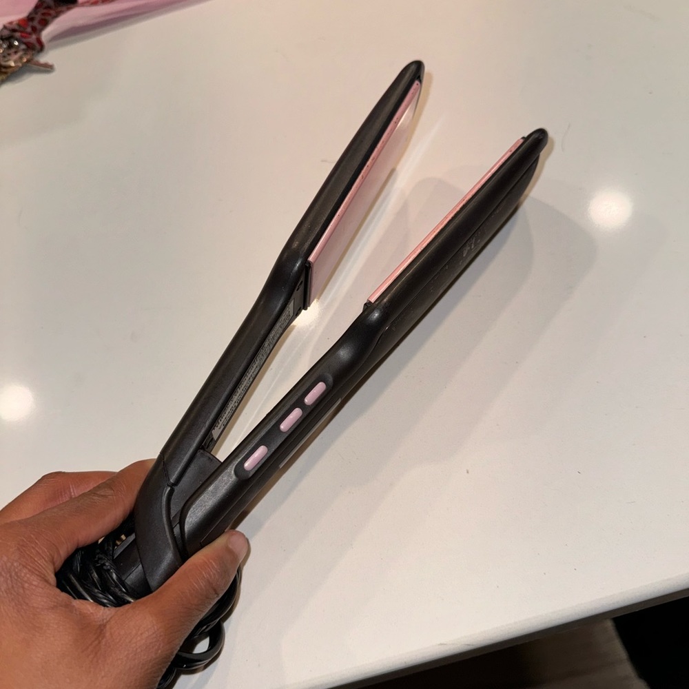 Flat iron